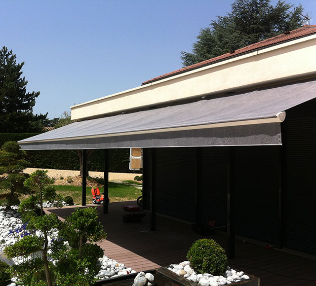 Changer la toile de mon store de terrasse en 4 étapes